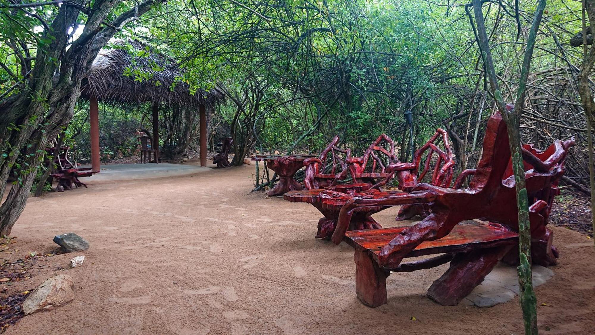 Yala Podi Hoona Bush Camp Hotel ภายนอก รูปภาพ