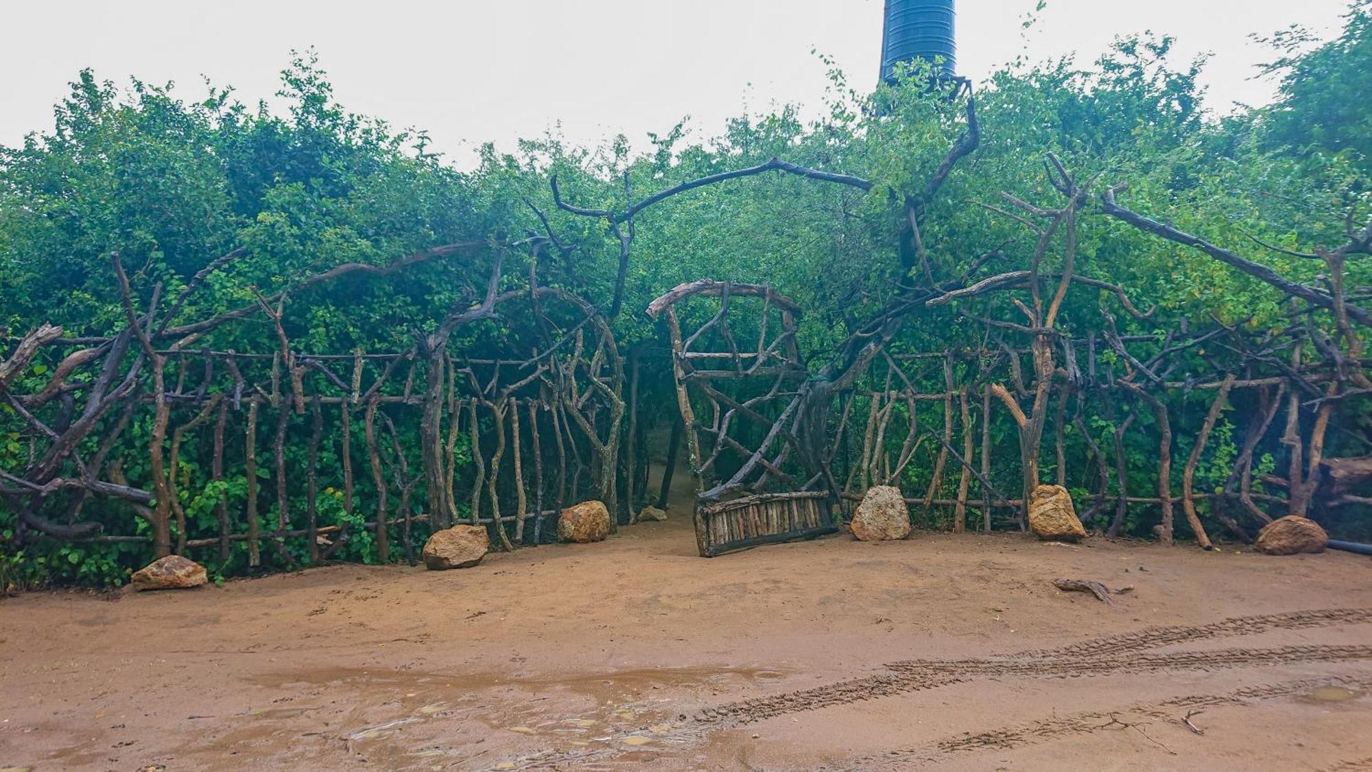 Yala Podi Hoona Bush Camp Hotel ภายนอก รูปภาพ