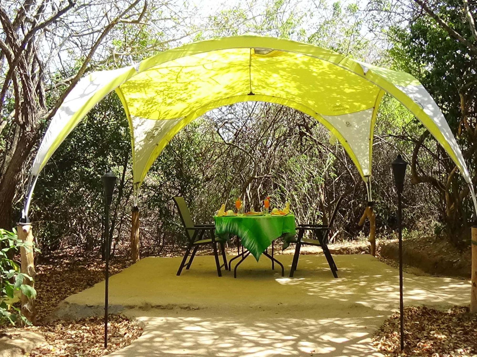 Yala Podi Hoona Bush Camp Hotel ภายนอก รูปภาพ